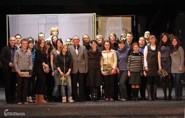 moja-maa-ojczyzna-modziez-na-teatralnych-deskach-32601