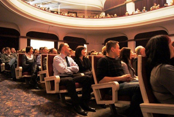 savoir-vivre-zartobliwie-kabaret-hrabi-w-teatrze-im-norwida-32618