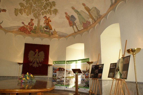 kowarska-sala-rajcow-otwarta-dla-turystow-takze-32657