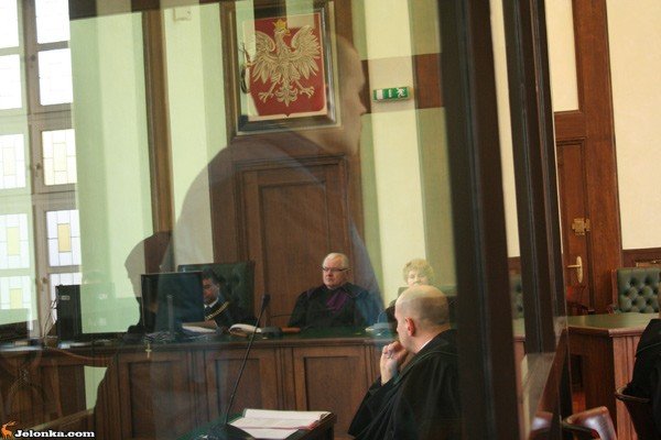 utopi-sasiada-w-szambie-zabojca-bo-byem-pijany-32670