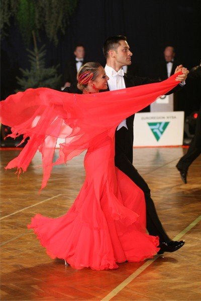 taniec-subtelny-balans-pomiedzy-ideaem-a-pieknem-32672