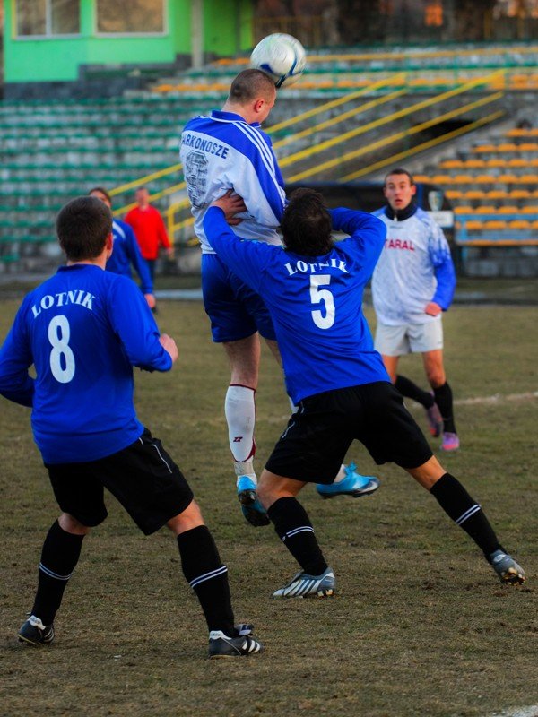 sparingowe-derby-dla-pikarzy-karkonoszy-32755
