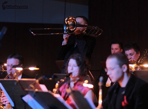 swingujaco-na-dzien-kobiet-big-band-da-czadu-32757