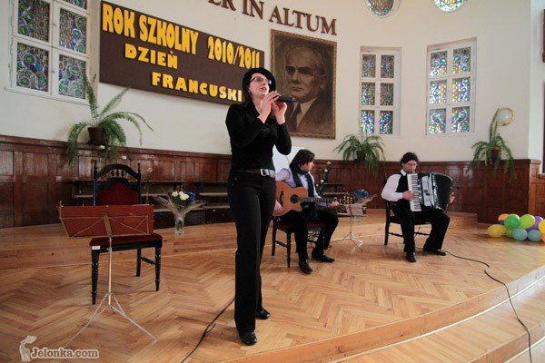 pod-dachami-zeroma-czyli-swieto-francuskiego-32769