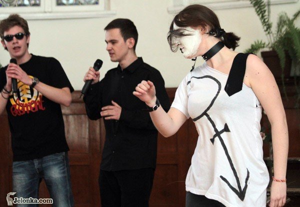 pod-dachami-zeroma-czyli-swieto-francuskiego-32769