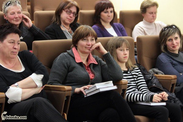 podziemia-to-zya-zota-co-z-tablica-dla-hanny-reitsch-32773