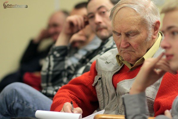 podziemia-to-zya-zota-co-z-tablica-dla-hanny-reitsch-32773