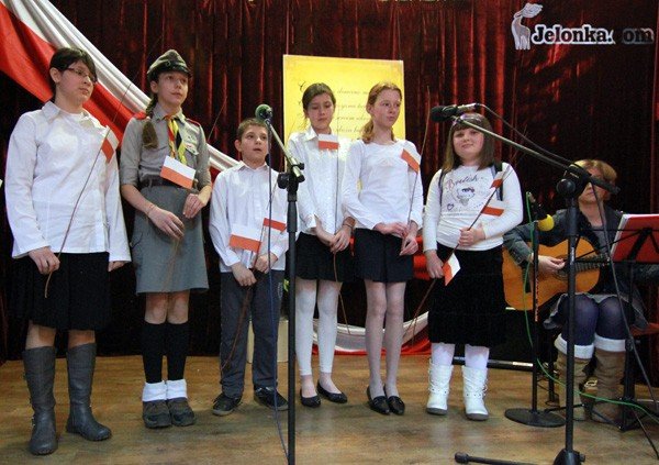 melodie-biaoczerwone-w-mdk-jelonek-nasi-bez-awansu-32828