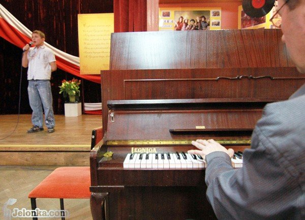 melodie-biaoczerwone-w-mdk-jelonek-nasi-bez-awansu-32828