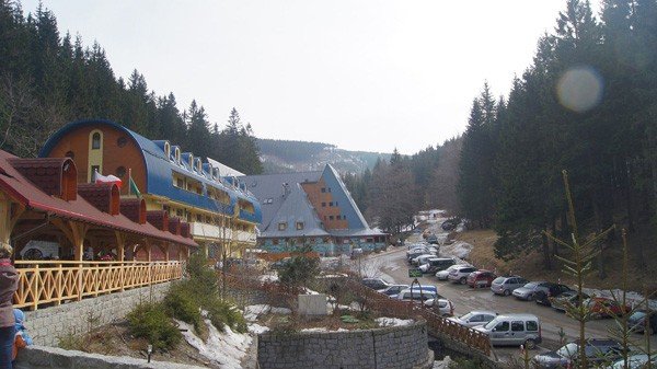 zjazd-rogatymi-na-resztkach-sniegu-32838