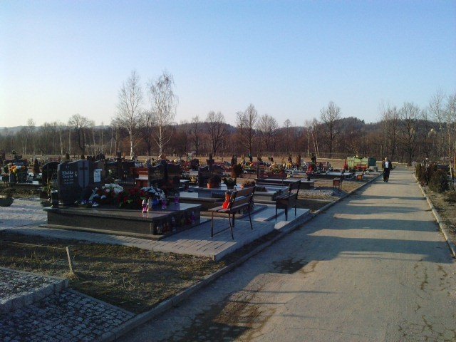 rabunek-na-cmentarzu-na-co-komu-krzyz-32897