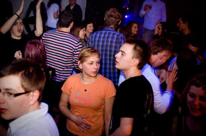 studenci-juz-pena-geba-otrzesiny-w-riverside-32929