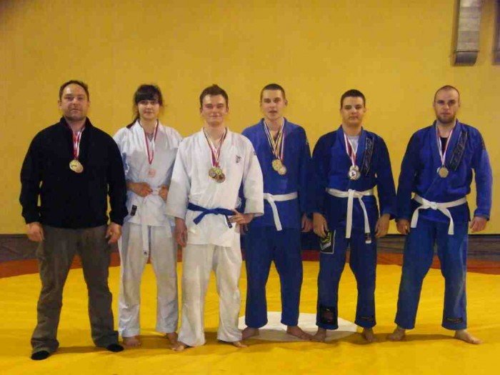 ze-skay-wrocili-z-medalami-33023