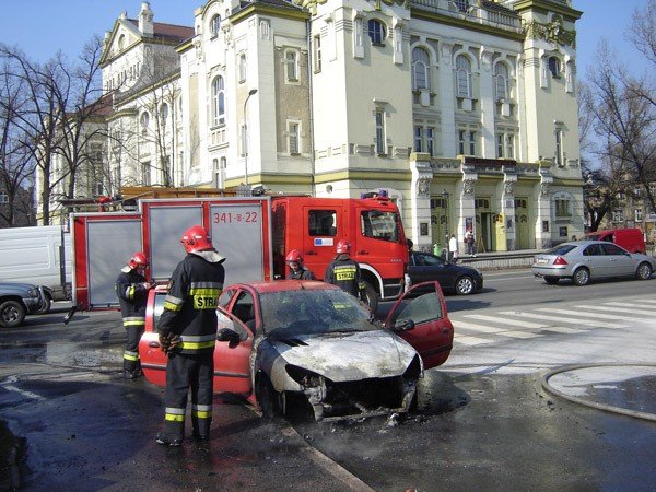 ponacy-peugeot-w-centrum-jeleniej-gory-33027