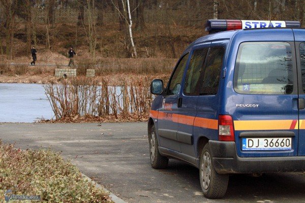 straznicy-miejscy-nagraja-wystepki-brudasow-33063