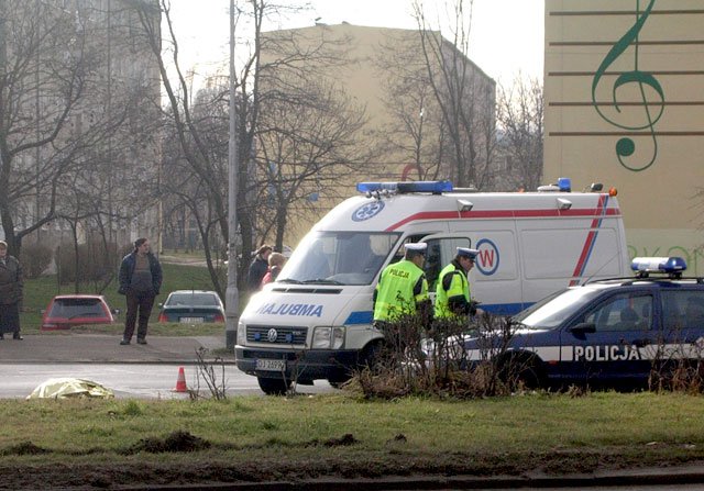 Pogotowie i policja na miejscu tragedii.