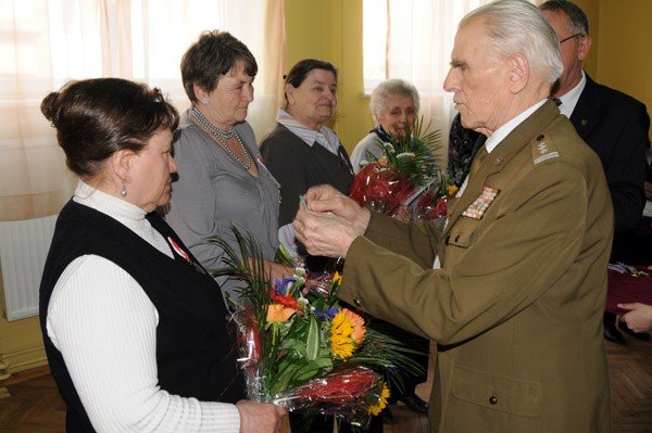 sznurem-za-mundurem-wojskowa-sia-przyciagania-33111