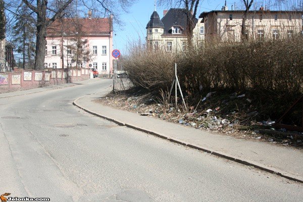 ale-baagan-w-miescie-wiosenne-brudy-czekaja-na-mioty-33113