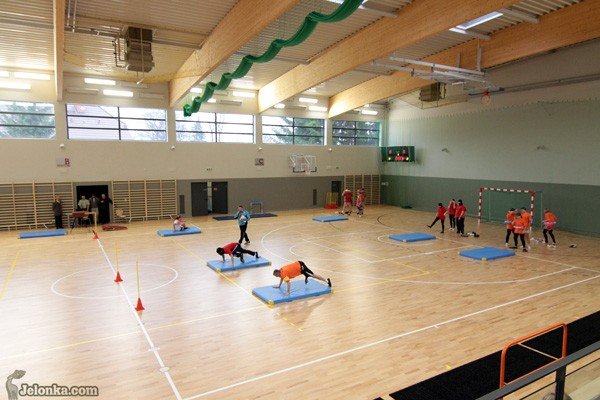sala-sportowa-przy-kampusie-otwarta-oficjalnie-zywy-pomnik-pamieci-33243