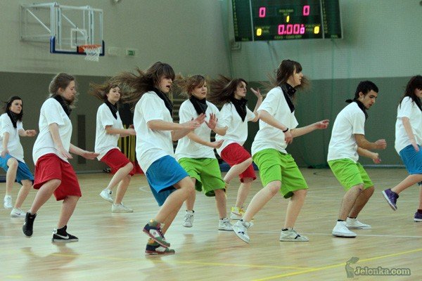 sala-sportowa-przy-kampusie-otwarta-oficjalnie-zywy-pomnik-pamieci-33243