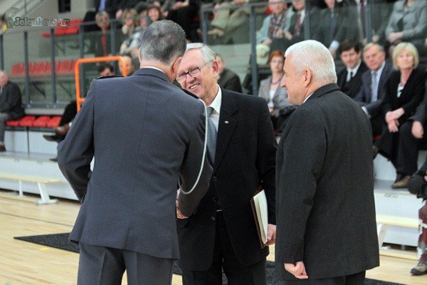 sala-sportowa-przy-kampusie-otwarta-oficjalnie-zywy-pomnik-pamieci-33243