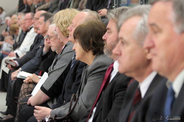 sala-sportowa-przy-kampusie-otwarta-oficjalnie-zywy-pomnik-pamieci-33243