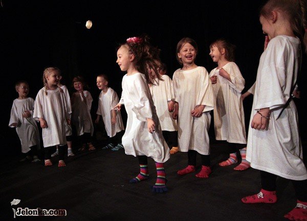 xi-jftd-oswajanie-teatralnych-duchow-33302