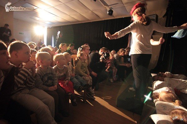 xi-jftd-oswajanie-teatralnych-duchow-33302