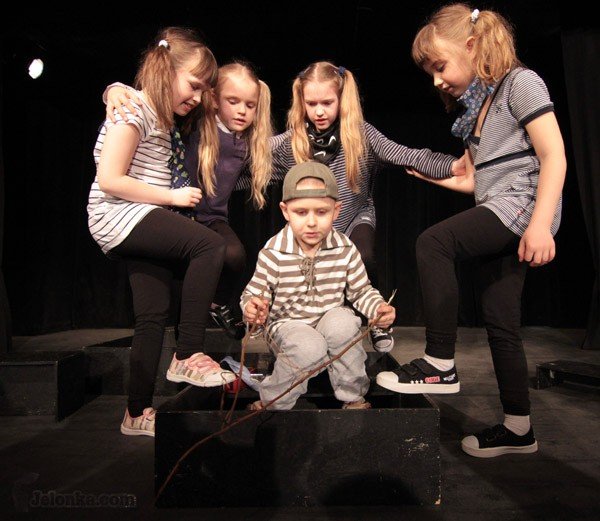 xi-jftd-oswajanie-teatralnych-duchow-33302