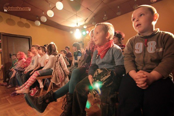 xi-jftd-oswajanie-teatralnych-duchow-33302