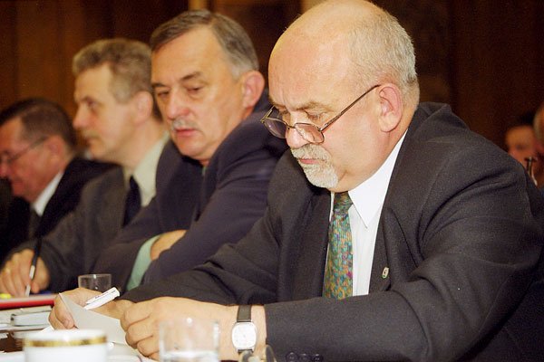 Wiesław Tomera (PO) ostał się w składzie rady. Andrzej Grochala, Józef Rypiński oraz Wiktor Prystrom już radnymi nie są.