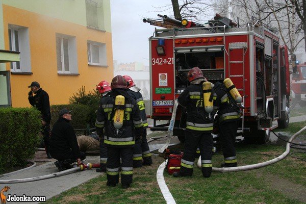 blok-w-dymie-mieszkancy-ewakuowani-33322