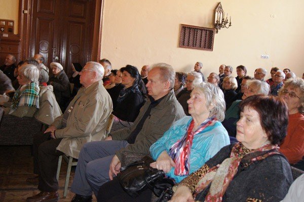 rozpamietywali-smolensk-2010-w-domu-katechetycznym-33331