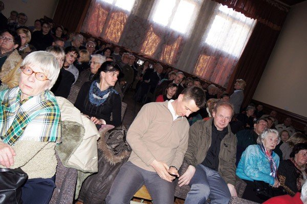 rozpamietywali-smolensk-2010-w-domu-katechetycznym-33331