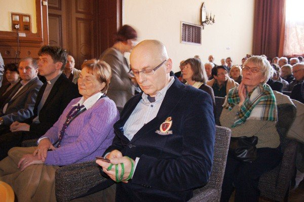 rozpamietywali-smolensk-2010-w-domu-katechetycznym-33331