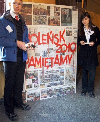 rozpamietywali-smolensk-2010-w-domu-katechetycznym-33331