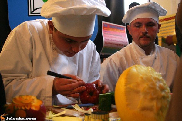 tumy-na-targach-pracy-i-edukacji-33333