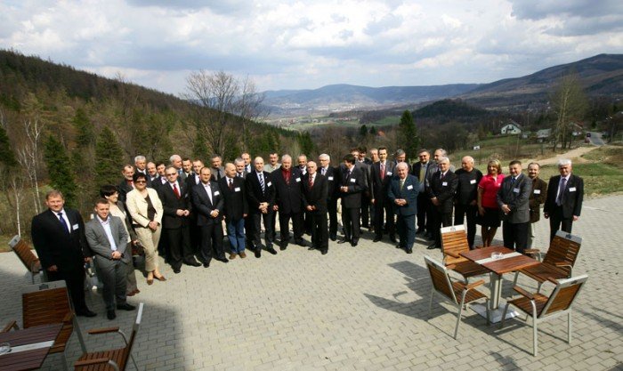 o-energetyce-i-jej-przyszosci-w-dzikim-potoku-33342