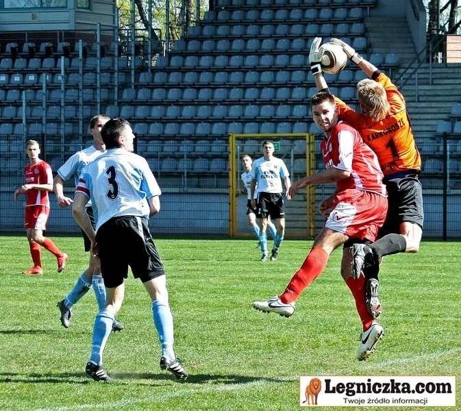 pierwsza-porazka-pikarzy-karkonoszy-na-wiosne-fotorelacja-z-meczu-w-legnicy-33356