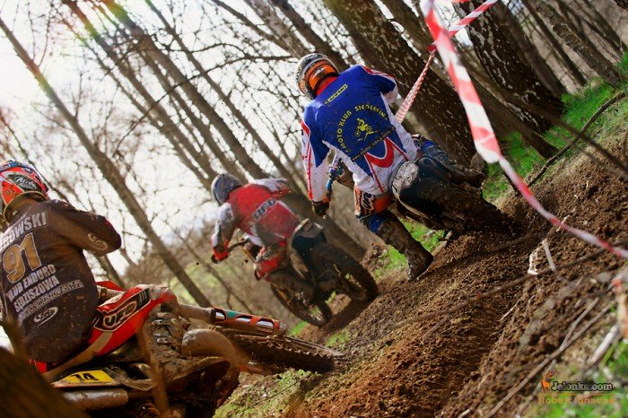 swietna-zabawa-podczas-pikniku-cross-country-33358
