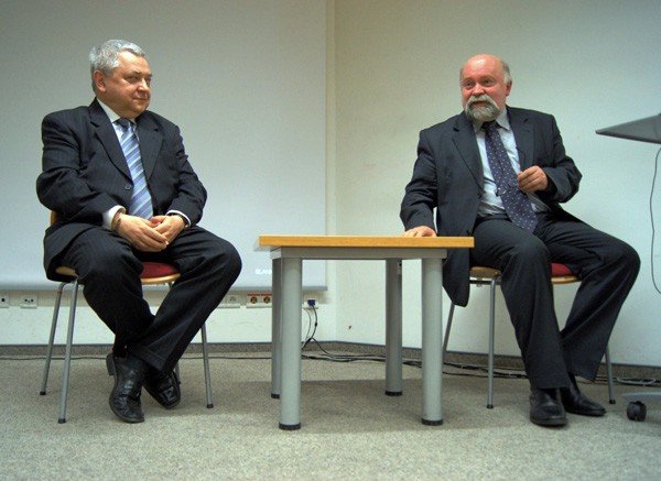 zostawili-testament-dla-politykow-in-memoriam-w-ksiaznicy-33360