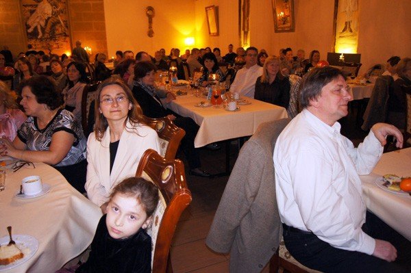 maria-zmuda-z-ksiazka-w-oriencie-byo-tumnie-33361