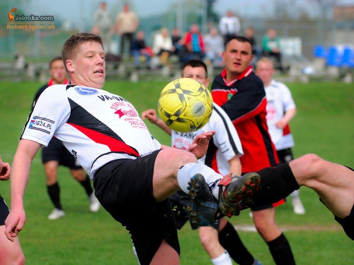 pub-gol-podcia-orowi-skrzyda-33478