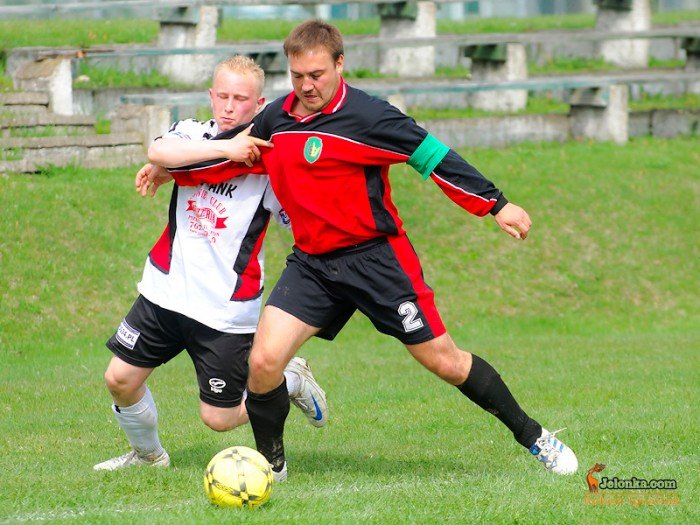 pub-gol-podcia-orowi-skrzyda-33478