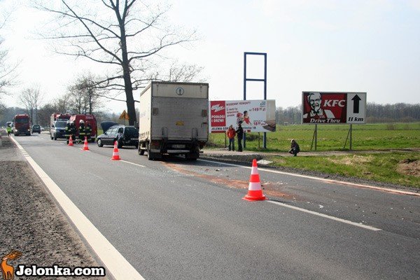 karambol-w-radomierzu-cztery-rozbite-samochody-33521