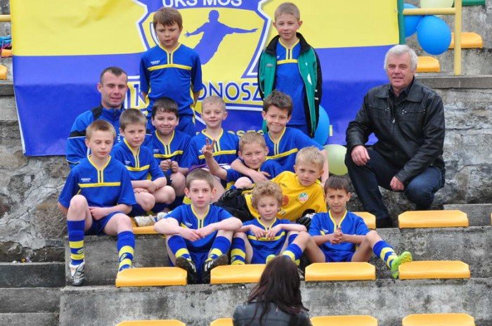 zdecydowany-zwyciestwo-uksu-mosu-karkonosze-i-bilans-bramkowy-240-33539