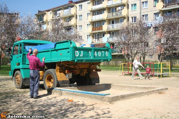 place-zabaw-na-celowniku-i-bez-dymka-33547