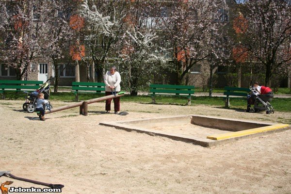 place-zabaw-na-celowniku-i-bez-dymka-33547