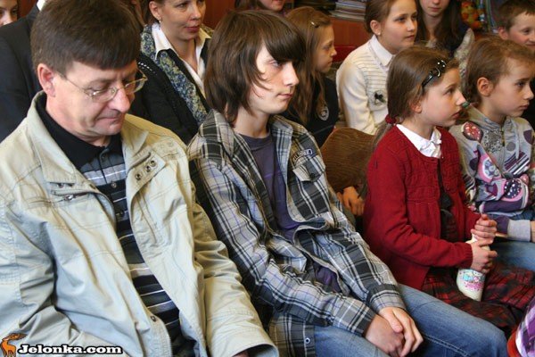 pedzlem-i-kredkami-o-pracy-strazakow-33553