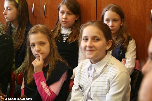 pedzlem-i-kredkami-o-pracy-strazakow-33553